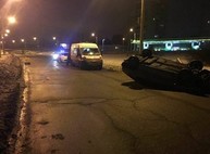 В Харькове «восьмерка» столкнулась с иномаркой и перевернулась: есть пострадавшие (ФОТО)