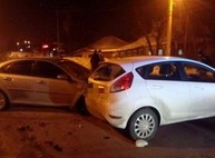 На Салтовке такси столкнулось с иномаркой: есть пострадавшие (ФОТО