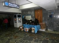 Мэрия обещает бороться с нелегальной торговлей в метро и «наливайками»
