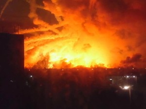 В Балаклее взрываются боеприпасы на самом большом складе в Восточной Европе (карта, видео)