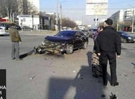 На Салтовке столкнулись две иномарки: полиция ищет свидетелей ДТП (ФОТО)