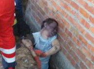 Еще один мужчина погиб на работе: на него упала стена дома (ФОТО)