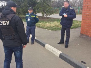 На взятке попались два харьковских таможенника (ФОТО)