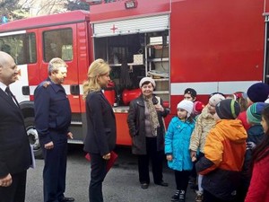 Юлия Светличная и харьковские спасатели провели для школьников «уроки безопасности»