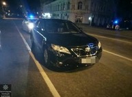 Пьяный харьковчанин на иномарке врезался в столб и решил «уходить» от погони копов (ФОТО)
