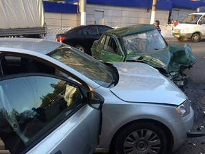 В ДТП на Салтовке пострадали пять человек, в том числе и ребенок (ФОТО)