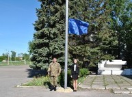На Харьковщине решение Совета ЕС о безвизе для Украины отметили поднятие флагов (ФОТО)
