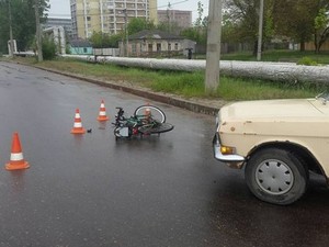 В Харькове «Волга» сбила велосипедиста (ФОТО)