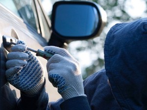 Харьковские копы за несколько часов вернули владельцу угнанный «Lexus» (ФОТО)