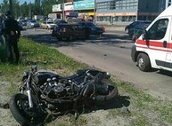 В Харькове мотоцикл столкнулся с «Жигулями»: есть пострадавшие (ФОТО)