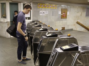 Харьковчане предлагают изменить систему оплаты в метро - петиция