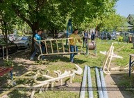 В Харьковских дворах установят 28 спортивных и детских площадок