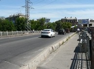 Горбатый мост на Фейербаха будет закрыт еще месяц