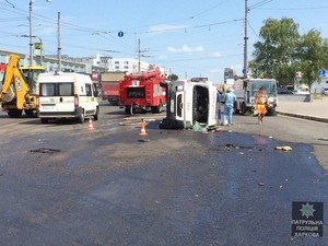 В Харькове иномарка врезалась в скорую, перевозившую ребенка: есть пострадавшие (ФОТО)