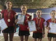 Юные бадминтонистки из Харькова завоевали золото чемпионата Украины