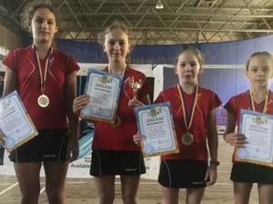 Юные бадминтонистки из Харькова завоевали золото чемпионата Украины