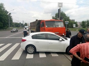 На Новых Домах грузовик столкнулся с легковушкой (ФОТО)