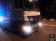 Пьяный водитель грузовика устроил гонки с полицией по спальному району Харькова (ФОТО)