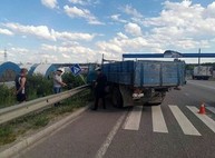 В Харькове грузовик сбил пешехода на пешеходном переходе (ФОТО)