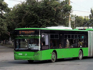 Сегодня и завтра на Новых домах троллейбус идет в объезд, перекрыта часть улицы
