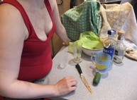 Харьковчанка пришла в гости и напала с ножом на хозяина дома