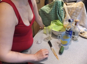 Харьковчанка пришла в гости и напала с ножом на хозяина дома