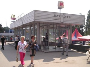 Харьковчане падают в обморок в метро и просят усилить вентиляцию