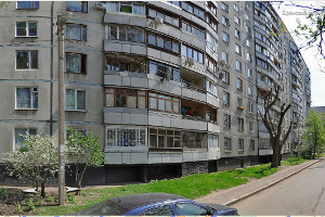 В районе ХЭМЗа в девятиэтажке погибла женщина