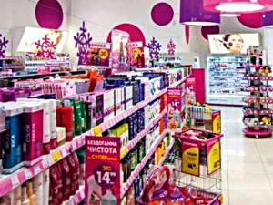 Похолодало: в мерефянском магазине украли теплые колготки (ФОТО)