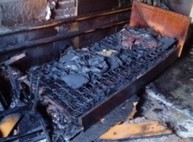 Еще один курильщик распрощался с жизнью у себя на кровати (ФОТО)