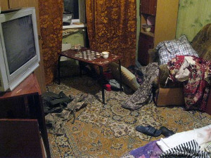 В Чугуеве один друг выбросил другого в окно (ФОТО)