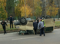 Впечатляющие ДТП за один день: с переворотом и без (ФОТО)