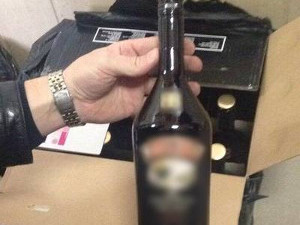 Задержаны 5 человек по делу поставки контрафактного табака и алкоголя (ФОТО)