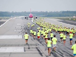 Харьковчане сегодня будут бегать по взлетной полосе
