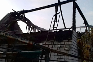 Вспыхнувший газовый котел стал причиной крупного пожара под Дергачами (ФОТО)