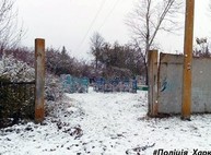 По первому снегу на кладбище Великого Бурлука повалили пять памятников (ФОТО)