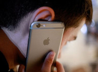 iPhone X считывает биометрические данные лица