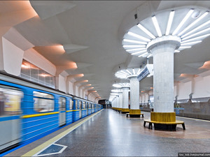 Харьковчане просят пустить в метро больше поездов