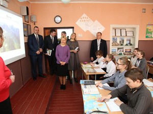Обновление материально-технической базы Нововодолажского УВК продолжится в 2018 году - Светличная