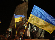 Под памятником Шевченко отметили годовщину Майдана