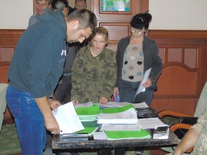 Участники АТО получили документы на землю в садовых кооперативах
