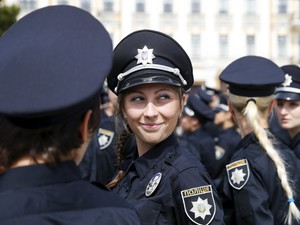Новую полицейскую форму получат не все - Аваков