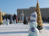 Без фейерверков, но с праздничным концертом: Новый год на площади Свободы