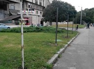Забор от ХНАТОБа до центральной аллеи перегородил сад Шевченко (ФОТО)