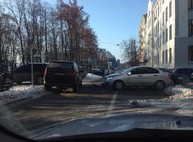 В центре Харькова столкнулись две иномарки (ФОТО)
