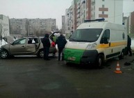 В Харькове иномарка столкнулась с внедорожником: есть пострадавшие (ФОТО)