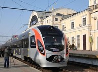 Дополнительный скоростной поезд Харьков-Киев будет курсировать с середины декабря