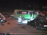 Спасатели вырезали из машины тела погибших: новые подробности ДТП на Салтовке