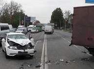 Авария на Холодной горе — грузовик сбил «ДЕО» (ФОТО)