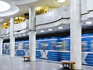 На Салтовской ветке метро движение поездов прервалось на семь минут